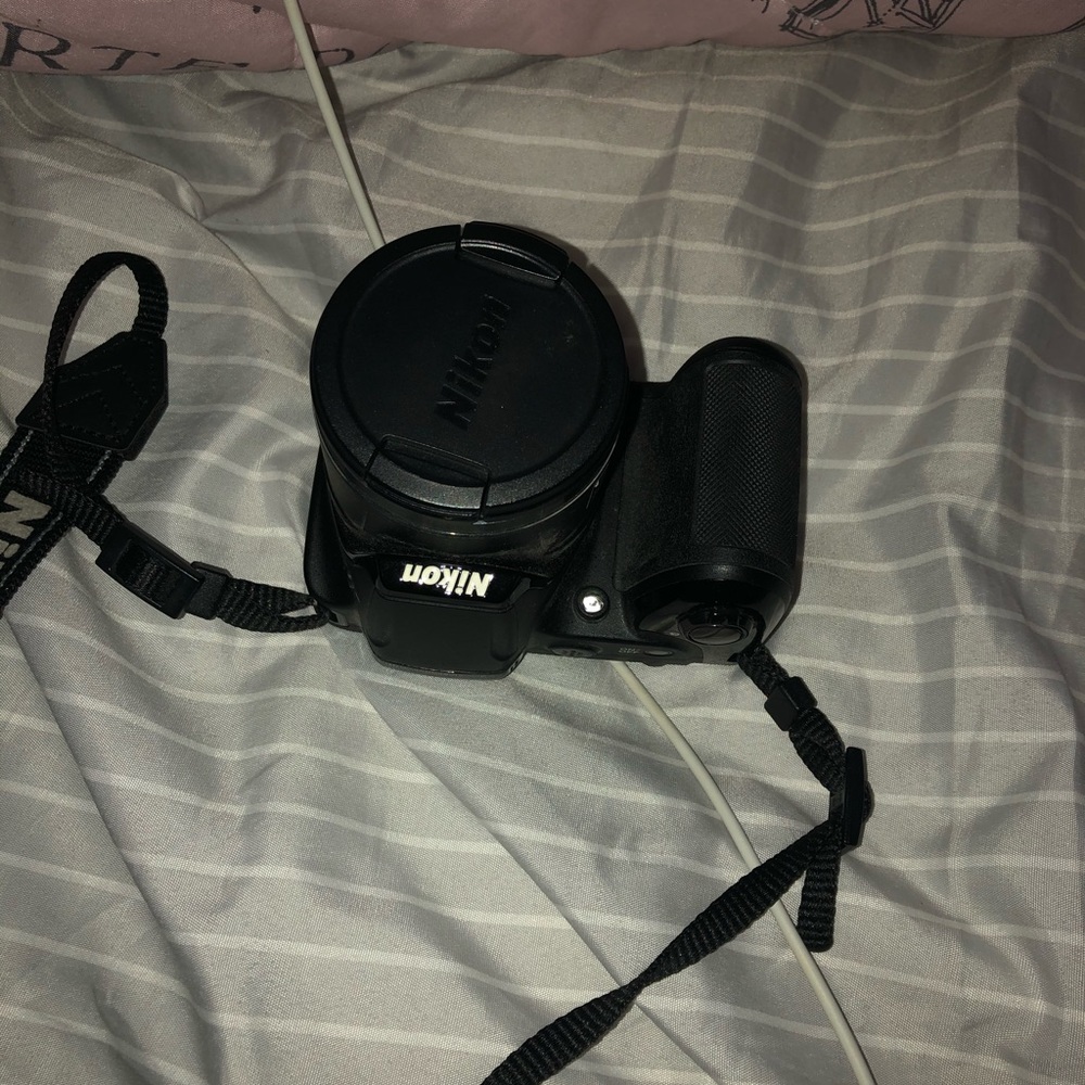 Nikon camera coolpix L320